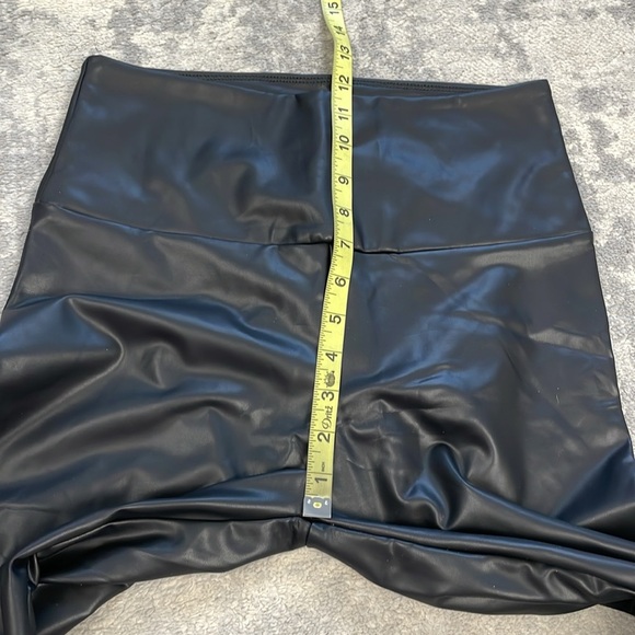 NWT Viv Collection Faux Leather Vegan Leggings Black Ankle Fleece Lined Sz M - Picture 8 of 11
